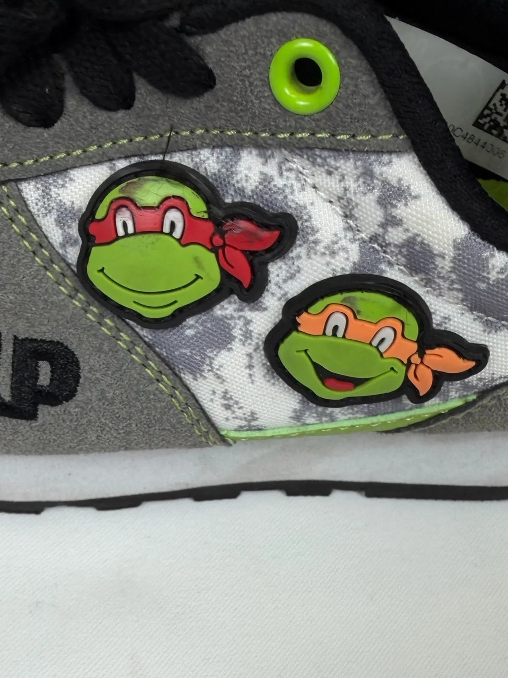 Kids Gray & Neon Green Turtle Accent Sneakers -13